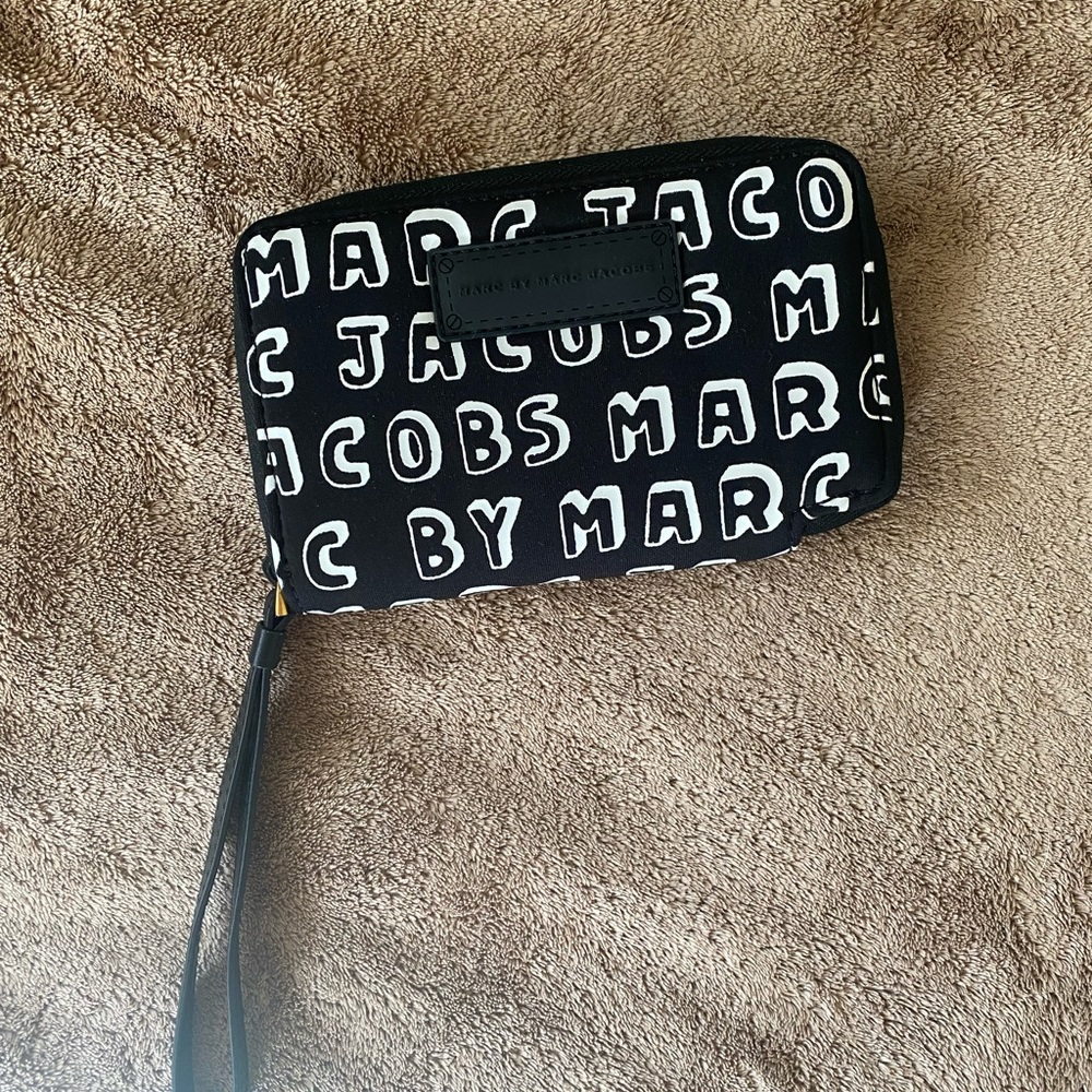 Marc by Marc Jacobs neoprene logo wallet